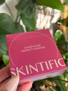 🔮 3/$21 🔮 SKINTIFIC Cover Glow Perfect Cushion Foundation - 02 Ivory